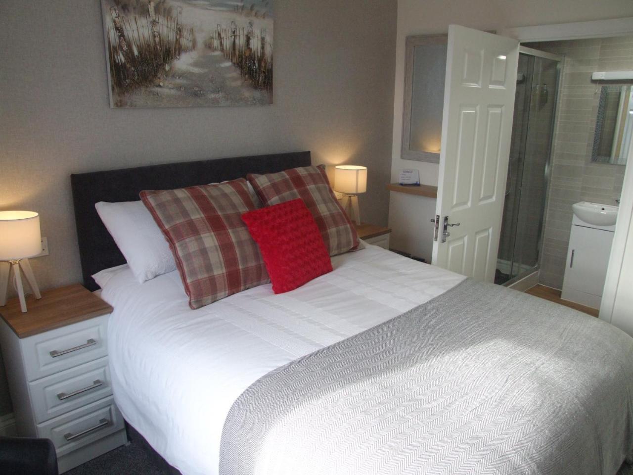 Coach Guest House Tenby Dış mekan fotoğraf