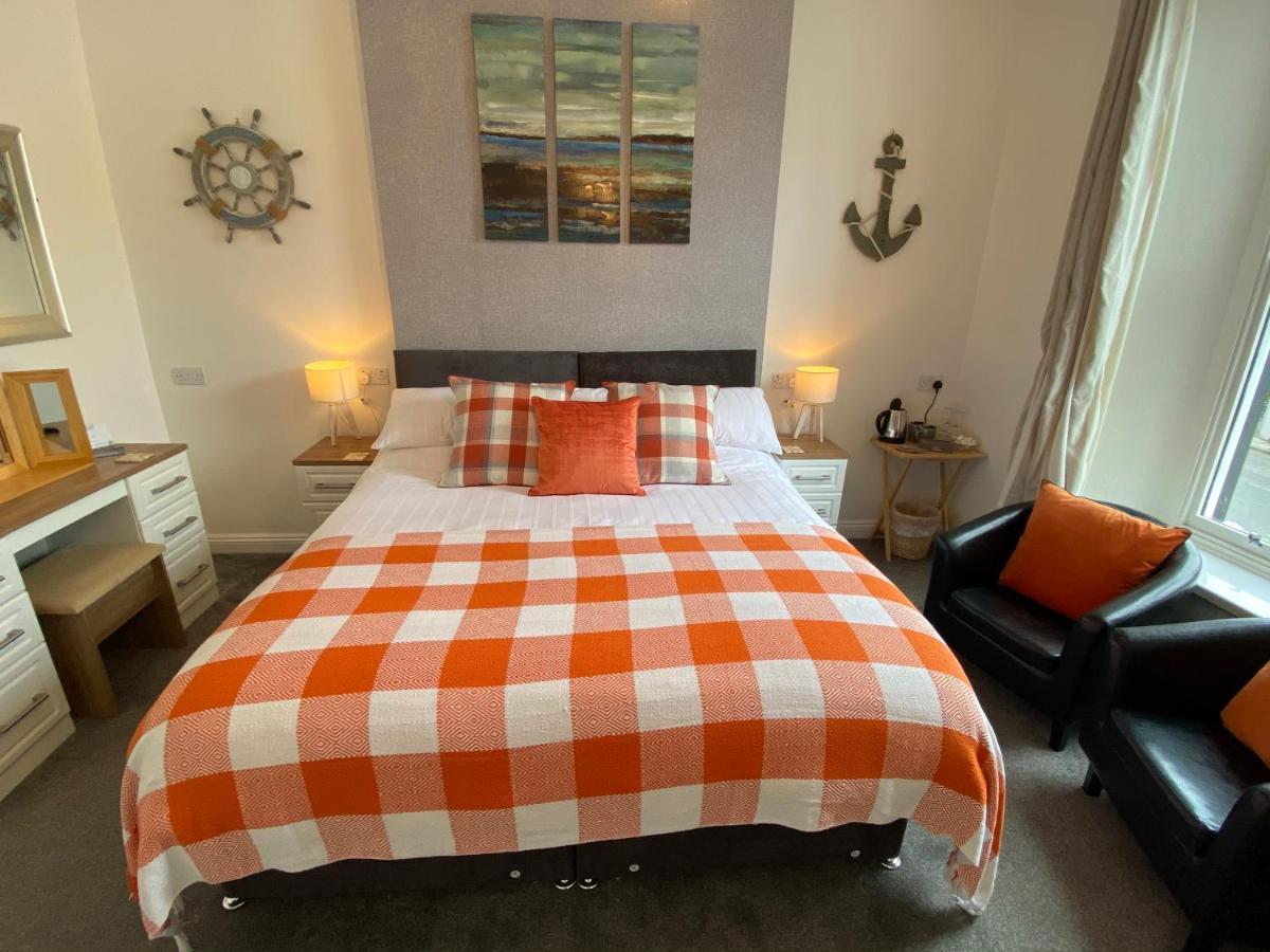 Coach Guest House Tenby Dış mekan fotoğraf