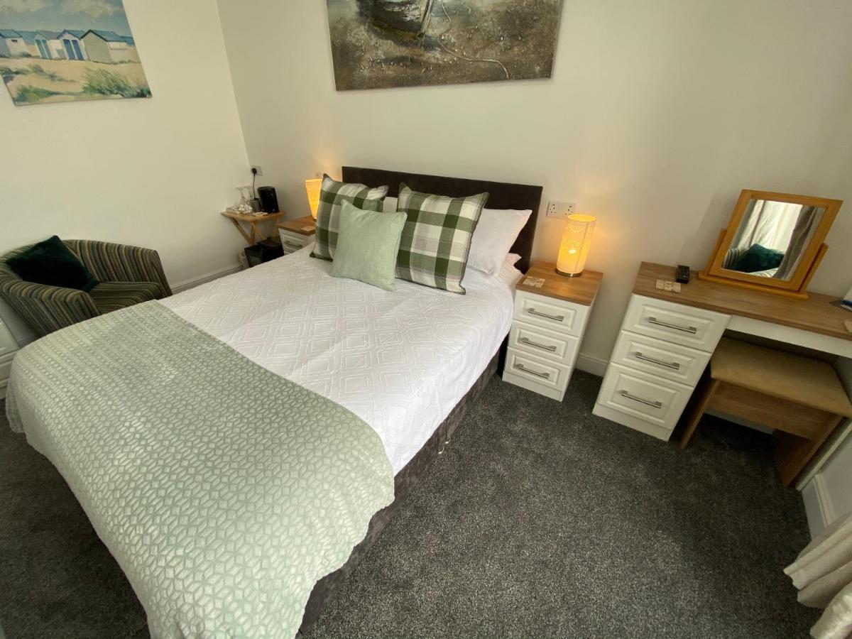 Coach Guest House Tenby Dış mekan fotoğraf